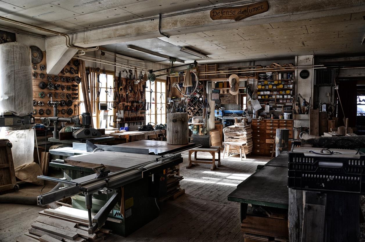 From garden tools to workshop essentials, a cluttered shed can easily become overwhelming. Smart Tool Shed Solutions provides products and systems that help homeowners, DIYers, and hobbyists transform disorganized storage into functional, easy-to-access spaces. This review looks at the standout services and products that make shed organization simpler and more effective.
